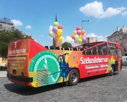 Városnézés panoráma busszal